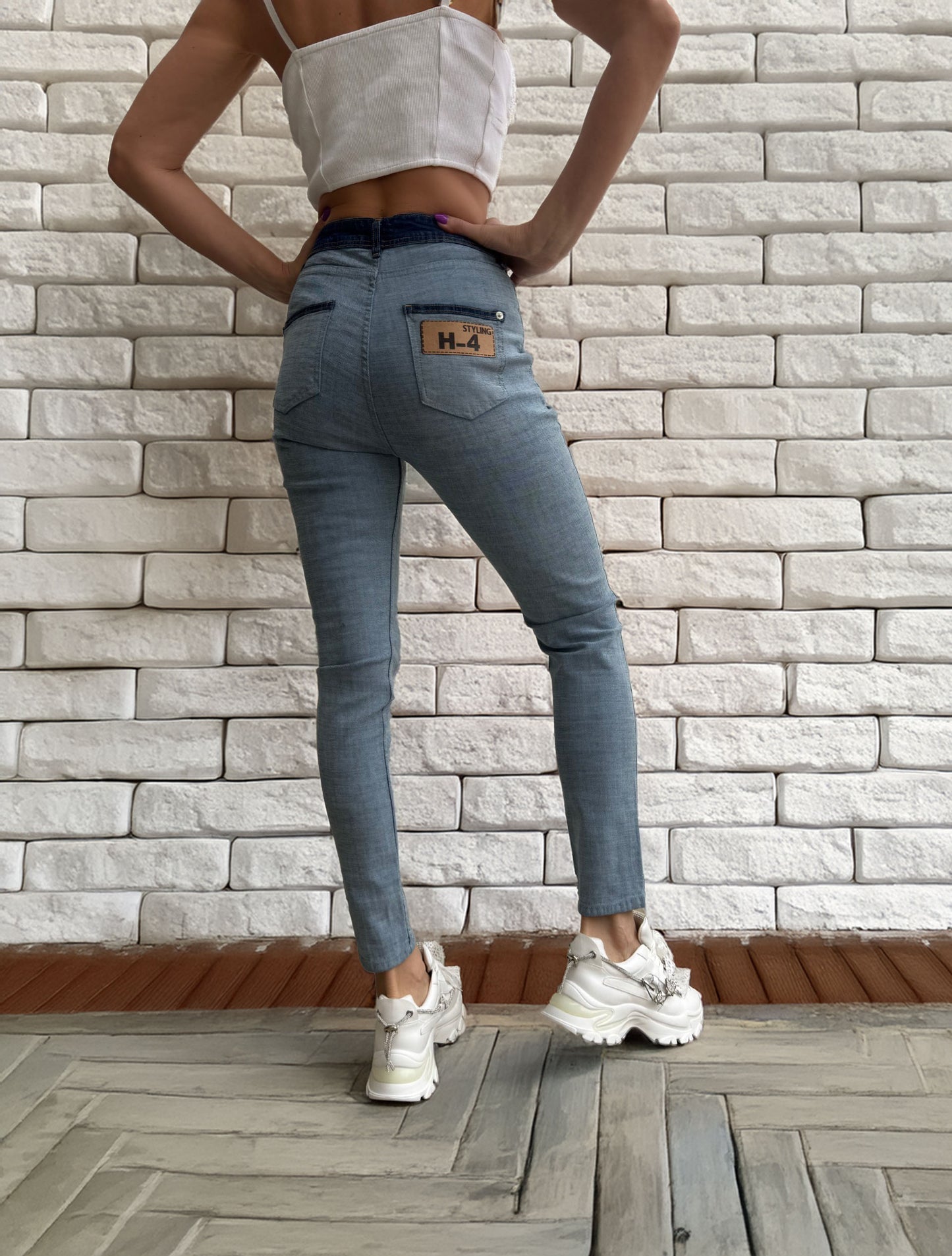 Women's Jeans, Blue Skinny reversed w/holes