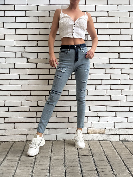Women's Jeans, Blue Skinny reversed w/holes