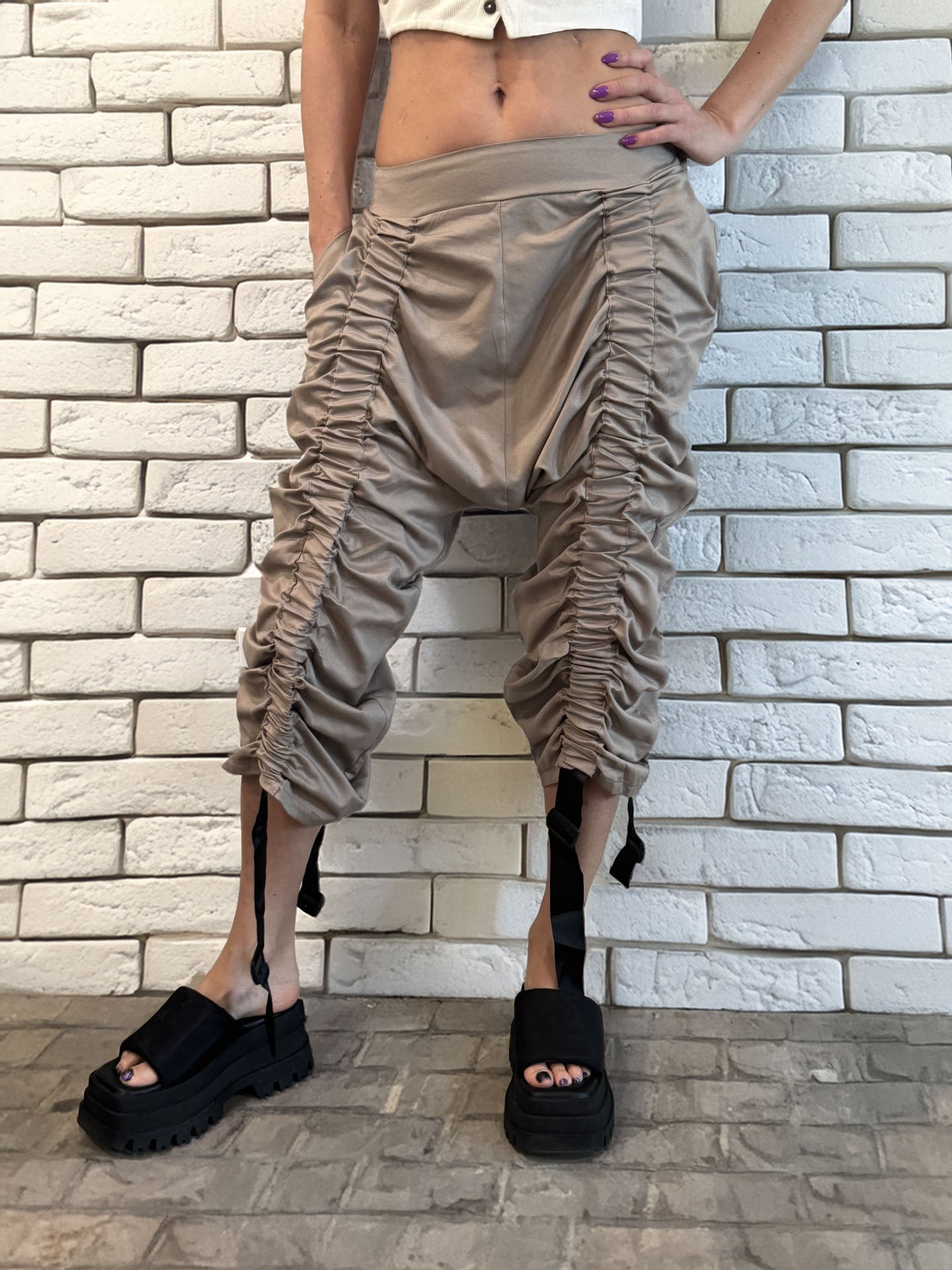 Women's Pant's Mocha Wrinkled with Streamers
