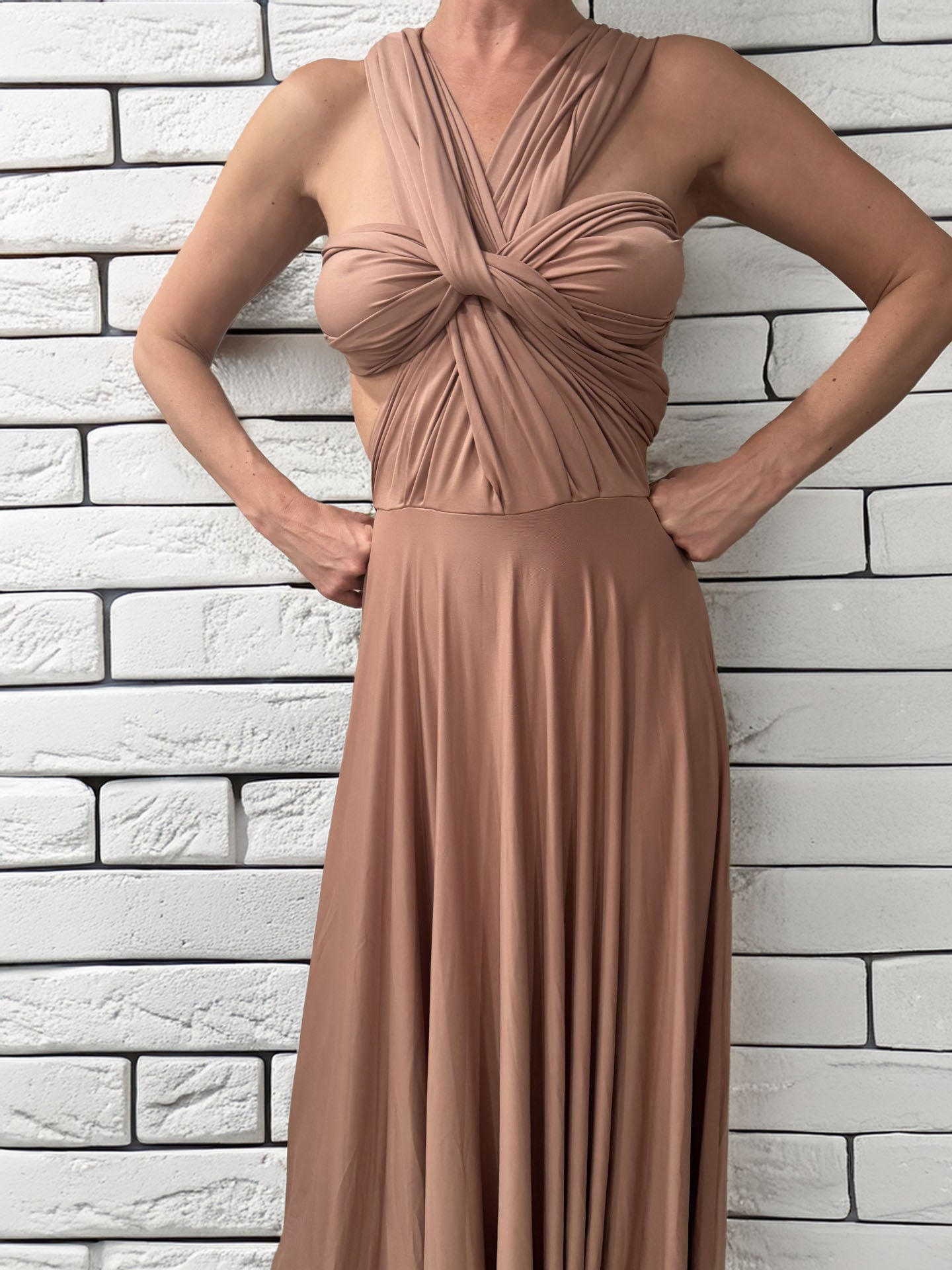 Women's V Neck Sleeveless Caramel Pleated Long Dress