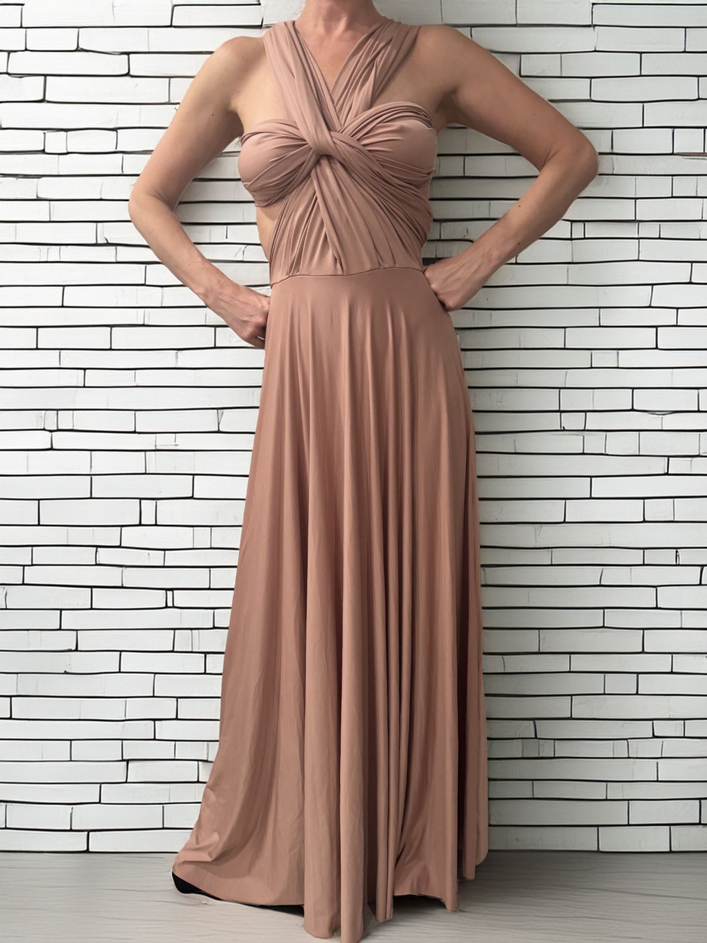 Women's V Neck Sleeveless Caramel Pleated Long Dress