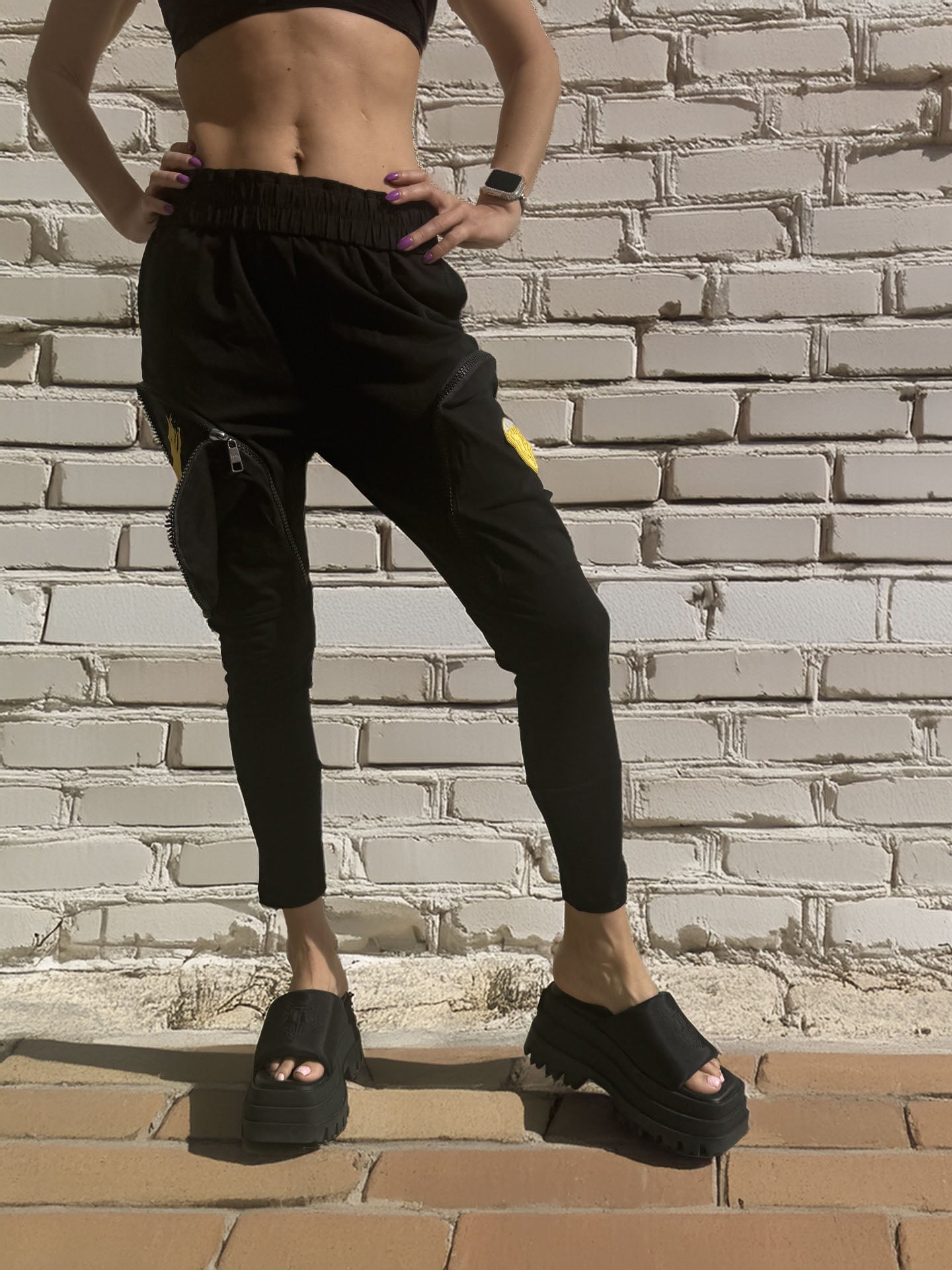 Black Baggy Comfortable Zipper Pockets Pants Yellow Emblem