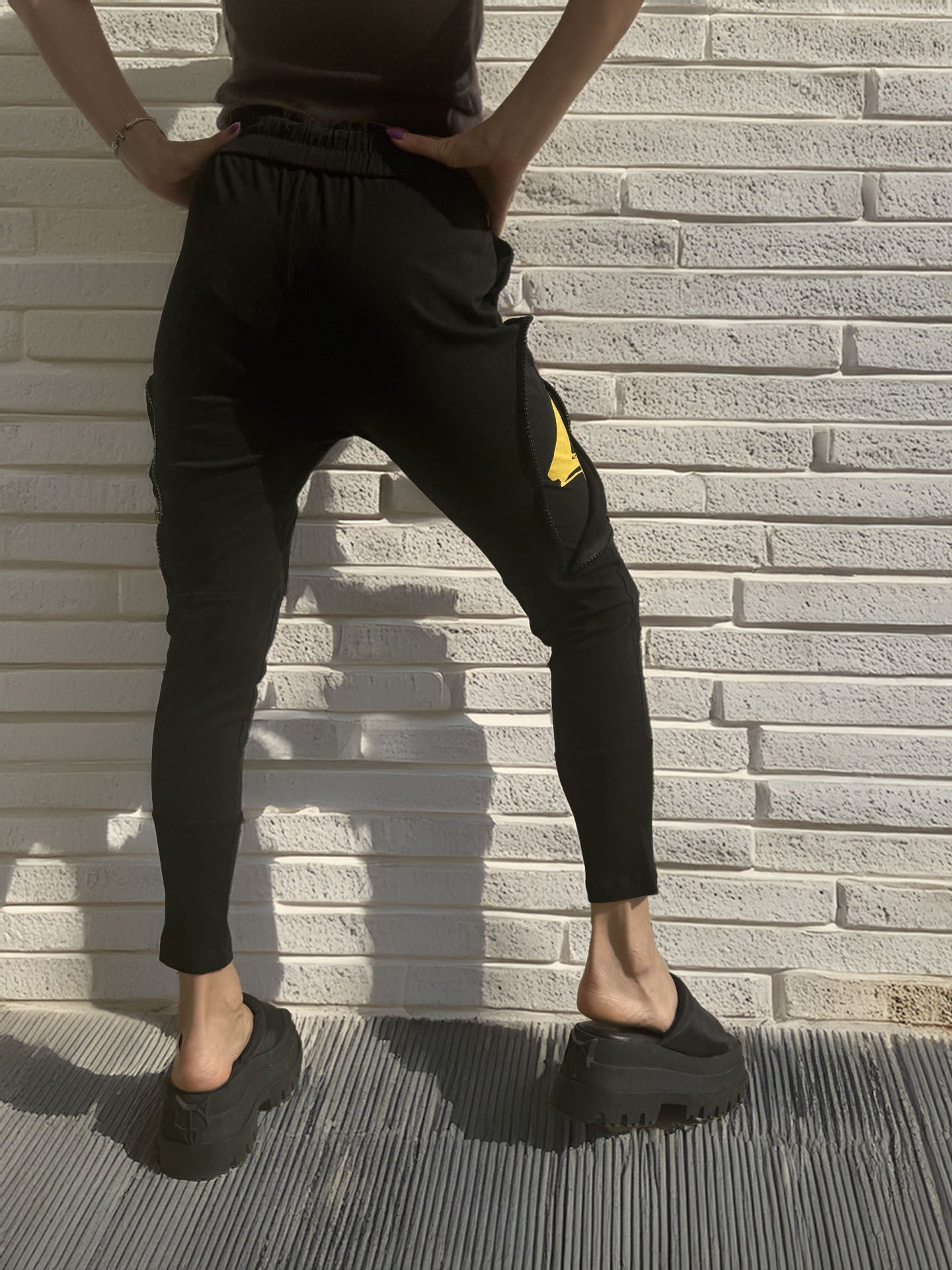 Black Baggy Comfortable Zipper Pockets Pants Yellow Emblem